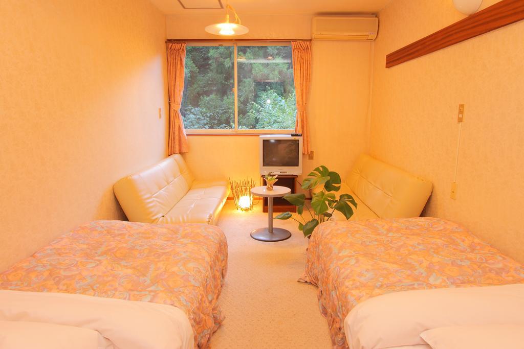Pension Yummy Nikko Exteriör bild